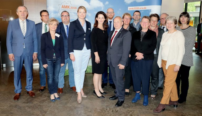 AMK von Bund und Ländern beschließt gemeinsames Vorgehen zur Zukunft der Nutztierhaltung